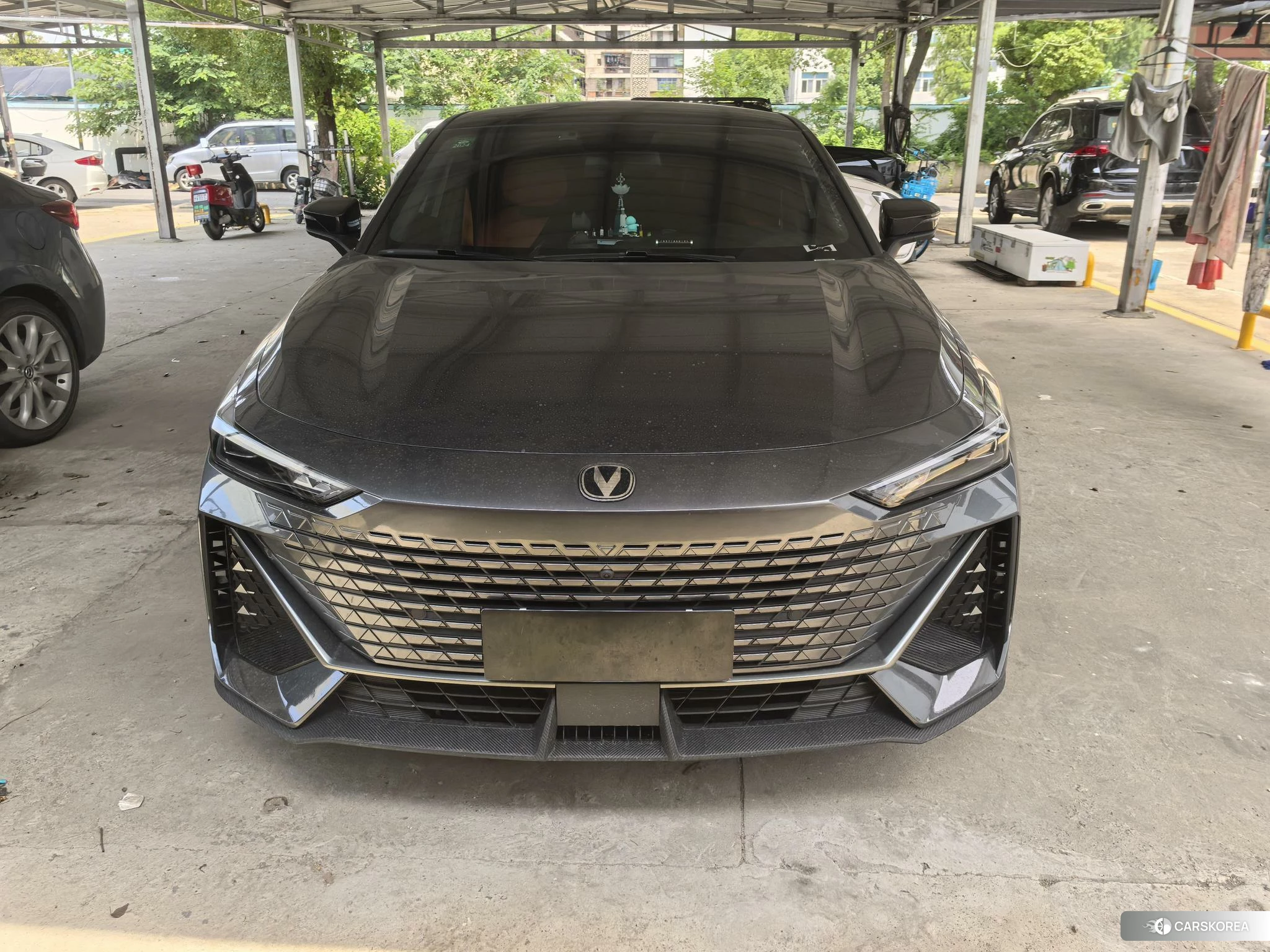 Chang'an UNI-V 2022 Темно-серый из Китая, фото 5