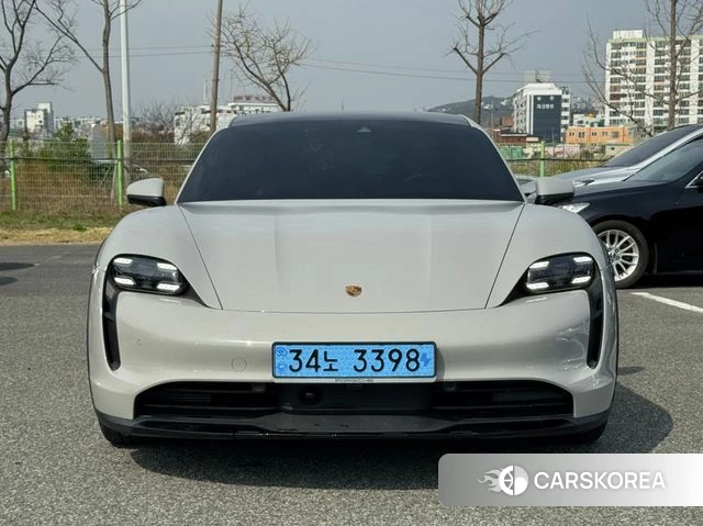 Porsche Taycan id 3883010 из Кореи 13