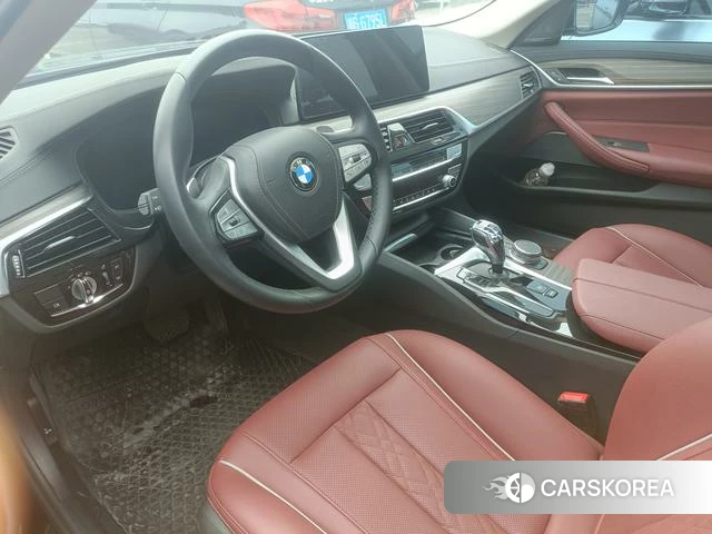 BMW 5 series 2023 Черный из Китая, фото 4