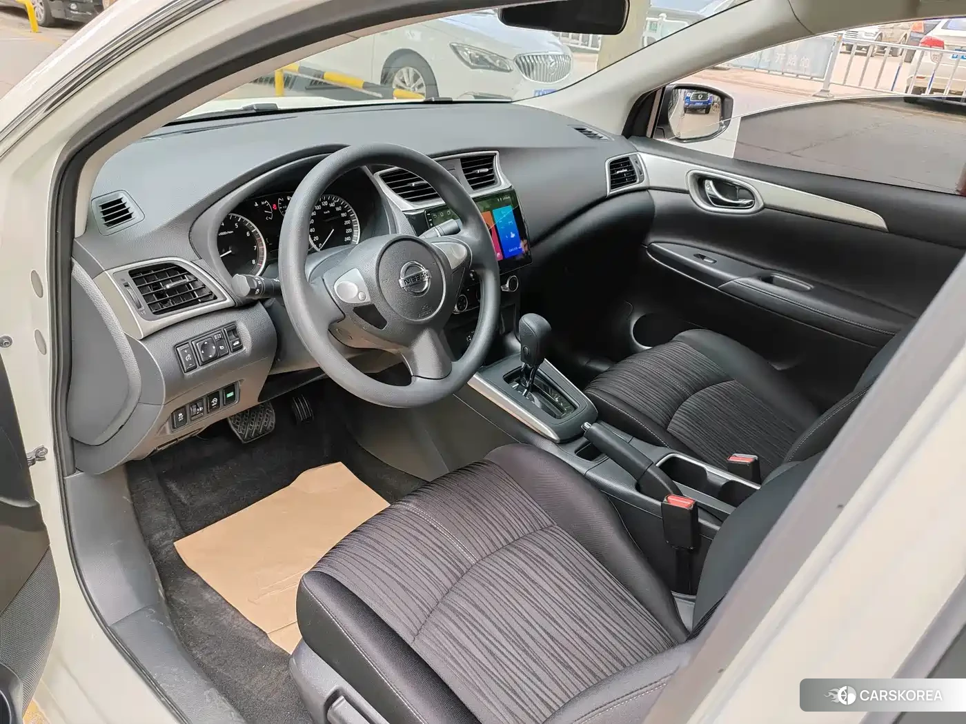 Nissan Sylphy 2023 Белый из Китая, фото 3