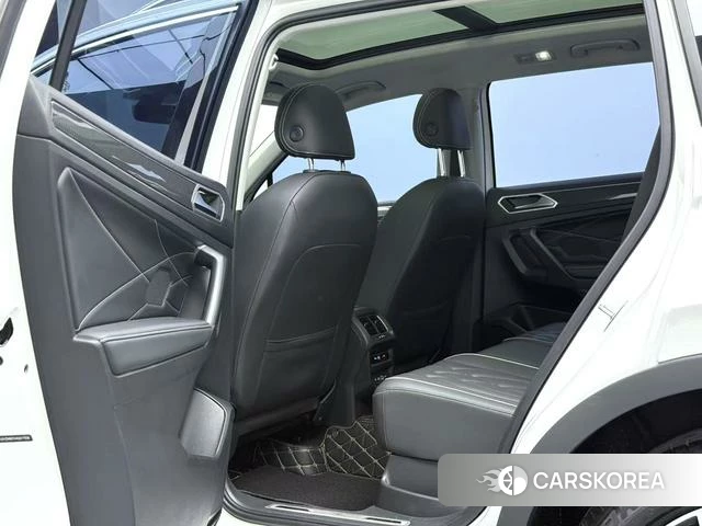 Volkswagen Tiguan L 2022 Белый из Китая, фото 4