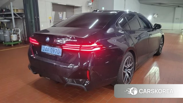 BMW i5 (G60) 2025 Черный из Кореи, фото 3