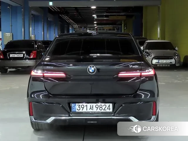 BMW 7 Series (G70) id 3549927 из Кореи 13