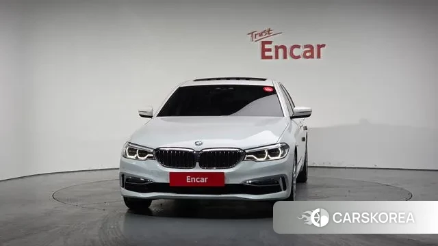 BMW 5 Series (G30) id 3515137 из Кореи 13