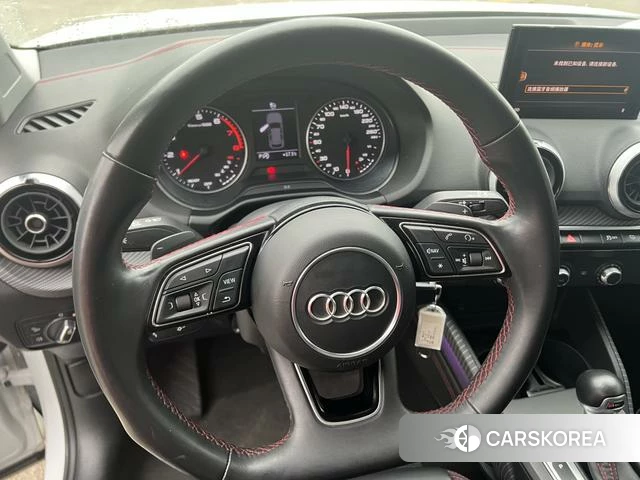 Audi Q2L id 4291220 из Китая 19