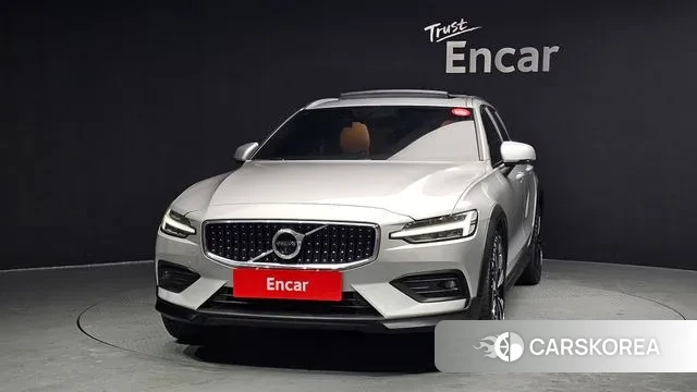 Volvo V60 Cross-Country 2nd Generation id 3680623 из Кореи 13