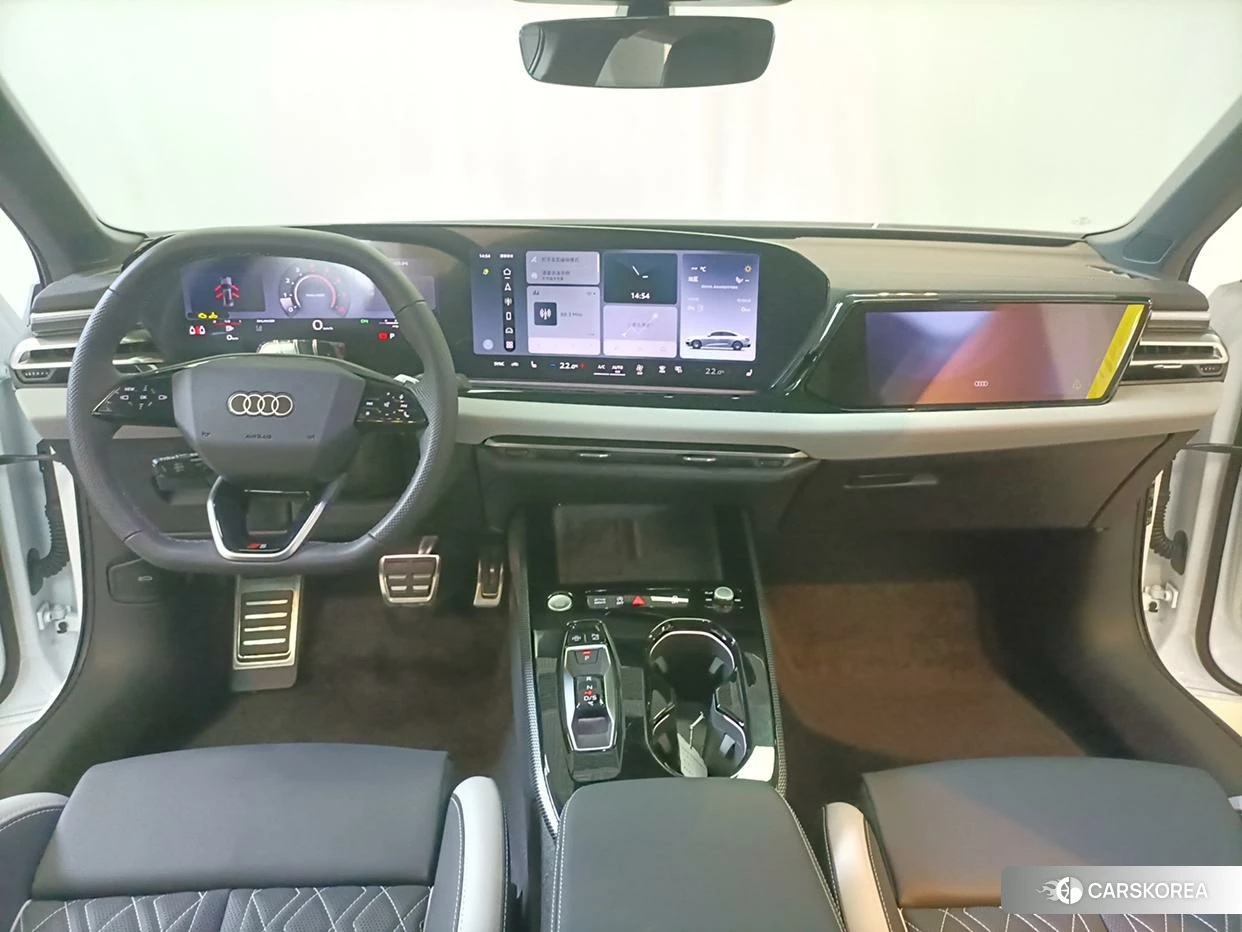 Audi A5L id 4440873 из Китая 9