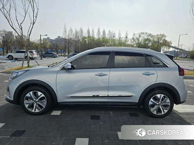 Kia Niro EV id 3924105 из Кореи 13