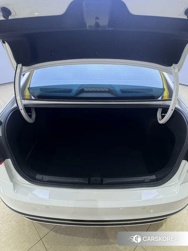 Volkswagen Bora id 4256947 из Китая 18