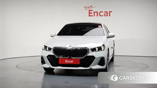 BMW 5 Series (G60) id 2998047 из Кореи 13