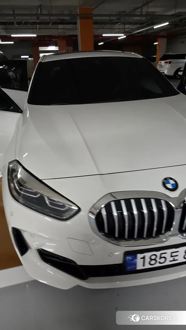 BMW 1 Series (F40) 2023 Белый из Кореи, фото 3