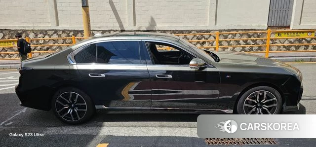 BMW 7 Series (G70) 2024 Черный из Кореи, фото 3