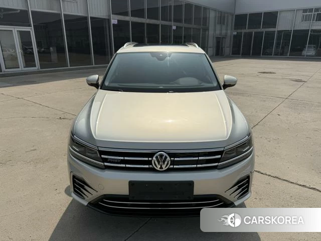 Volkswagen Tiguan L PHEV 2021 Шампань из Китая, фото 3
