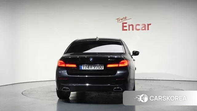 BMW 5 Series (G30) id 3432207 из Кореи 13