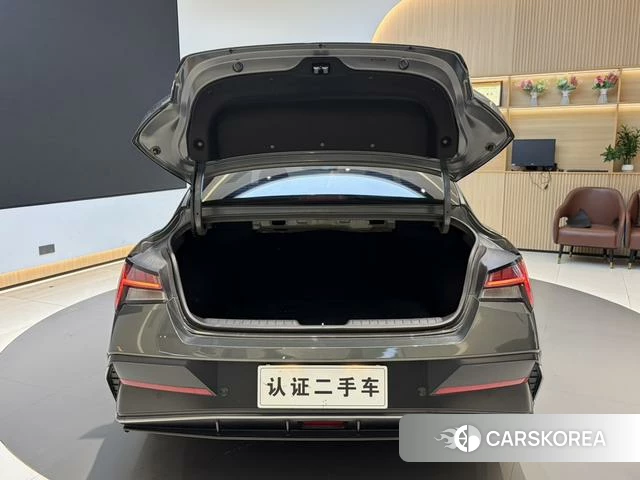 Hyundai Elantra id 4277483 из Китая 17