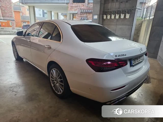 Mercedes-Benz E-Class W213 2021 Белый из Кореи, фото 5