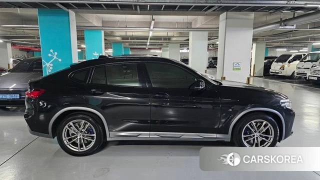 BMW X4 (G02) 2021 Черный из Кореи, фото 3