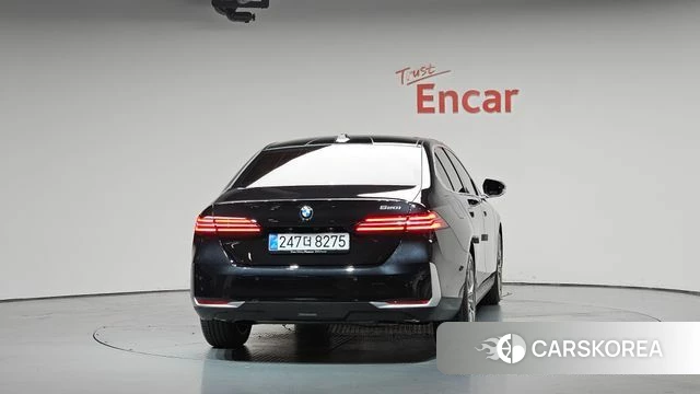 BMW 5 Series (G60) id 4279740 из Кореи 23