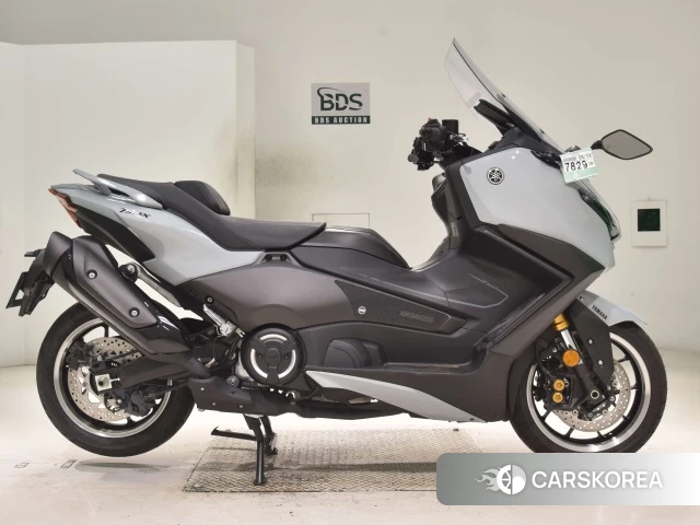 Проданный Yamaha T-MAX 560 TECH MAX 2025 из Японии