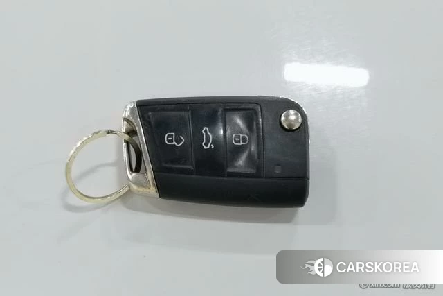Volkswagen Exploring the shadow id 4313457 из Китая 17