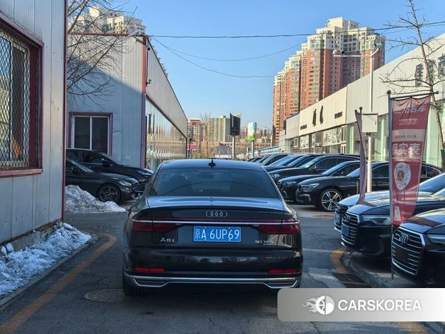 Audi A8 2021 Черный из Китая, фото 3