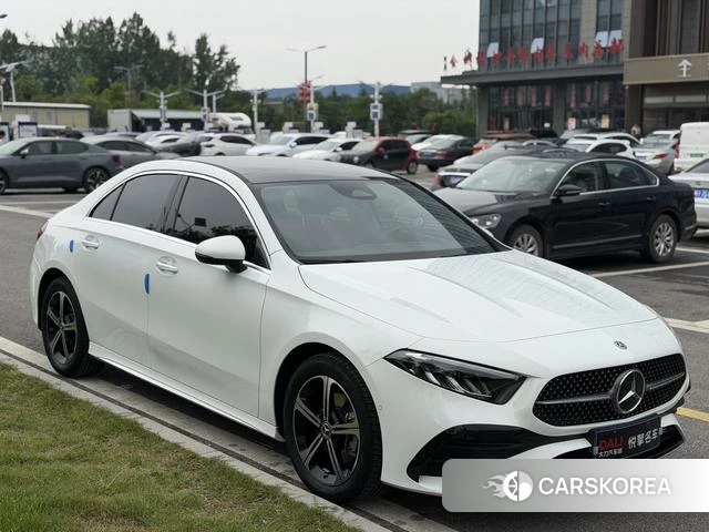 Mercedes-Benz Class A 2024 Белый из Китая, фото 3