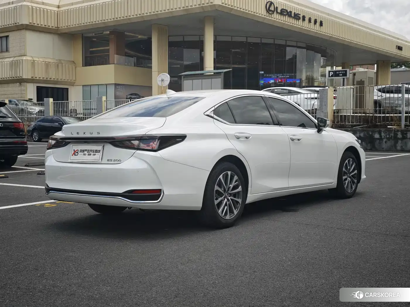 Lexus ES id 4539467 из Китая 12