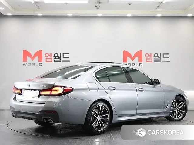 BMW 5 Series (G30) 2023 Серый из Кореи, фото 5