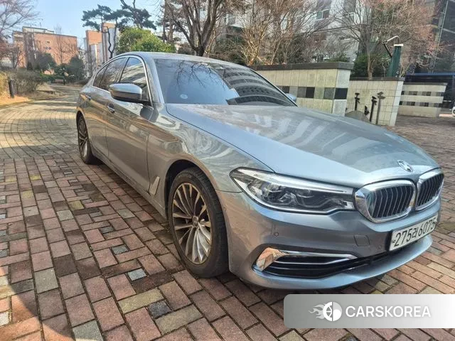 BMW 5 Series (G30) 2020 Серебристо-серый из Кореи, фото 3