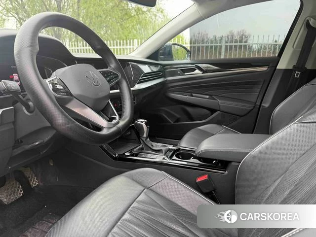 Volkswagen Passat 2023 Черный из Китая, фото 3