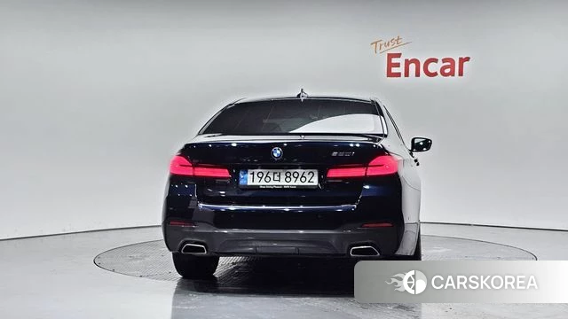 BMW 5 Series (G30) id 3806002 из Кореи 13