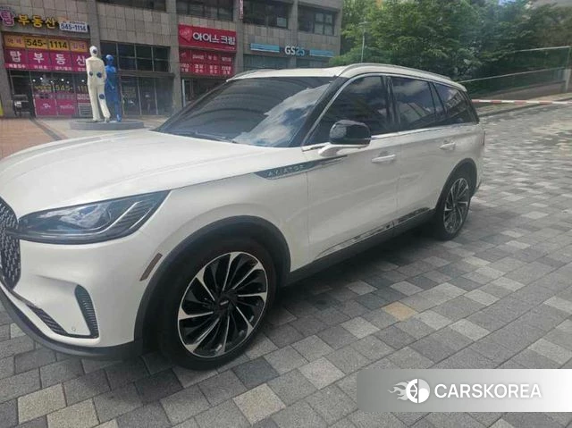 Lincoln Aviator 2nd generation 2025 Белый из Кореи, фото 4
