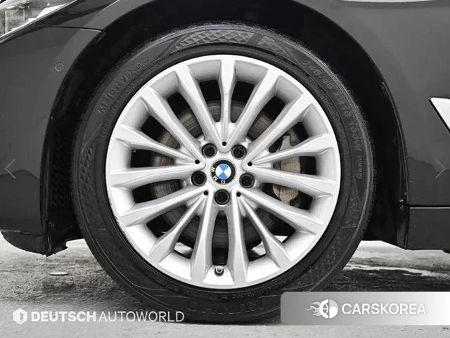 BMW 5 Series (G30) id 3319588 из Кореи 13