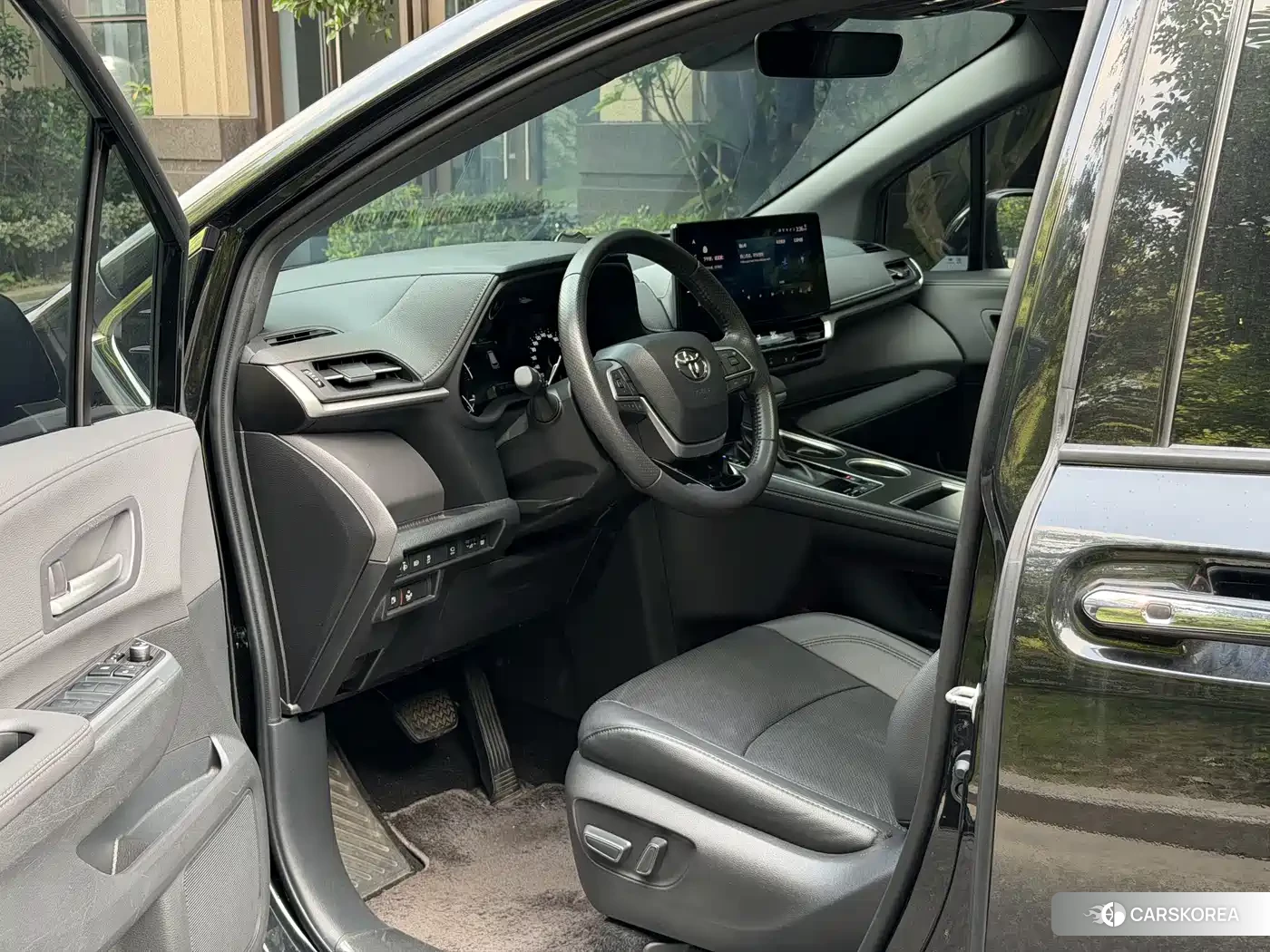 Toyota Sienna id 4578372 из Китая 9