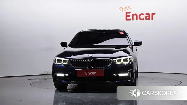 BMW 5 Series (G30) id 3520308 из Кореи 13