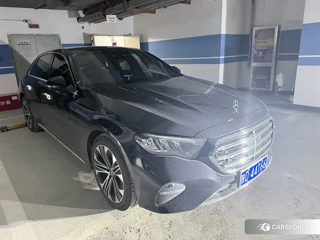 Mercedes-Benz E-Class 2026 Черный из Китая, фото 3
