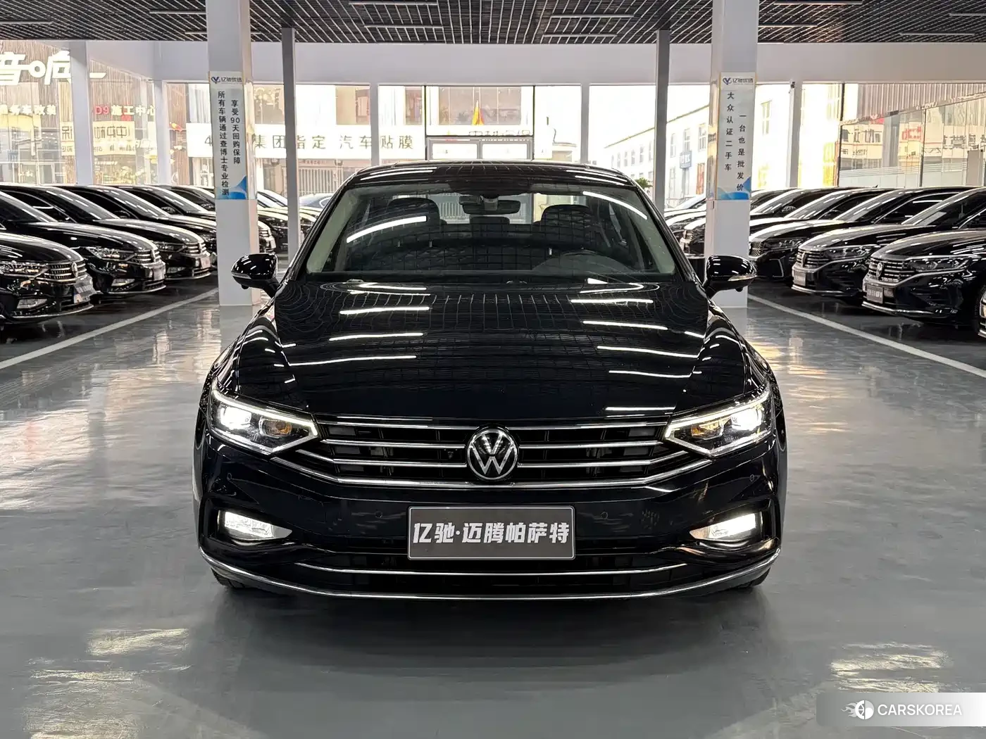 Volkswagen Magotan 2022 Черный из Китая, фото 3