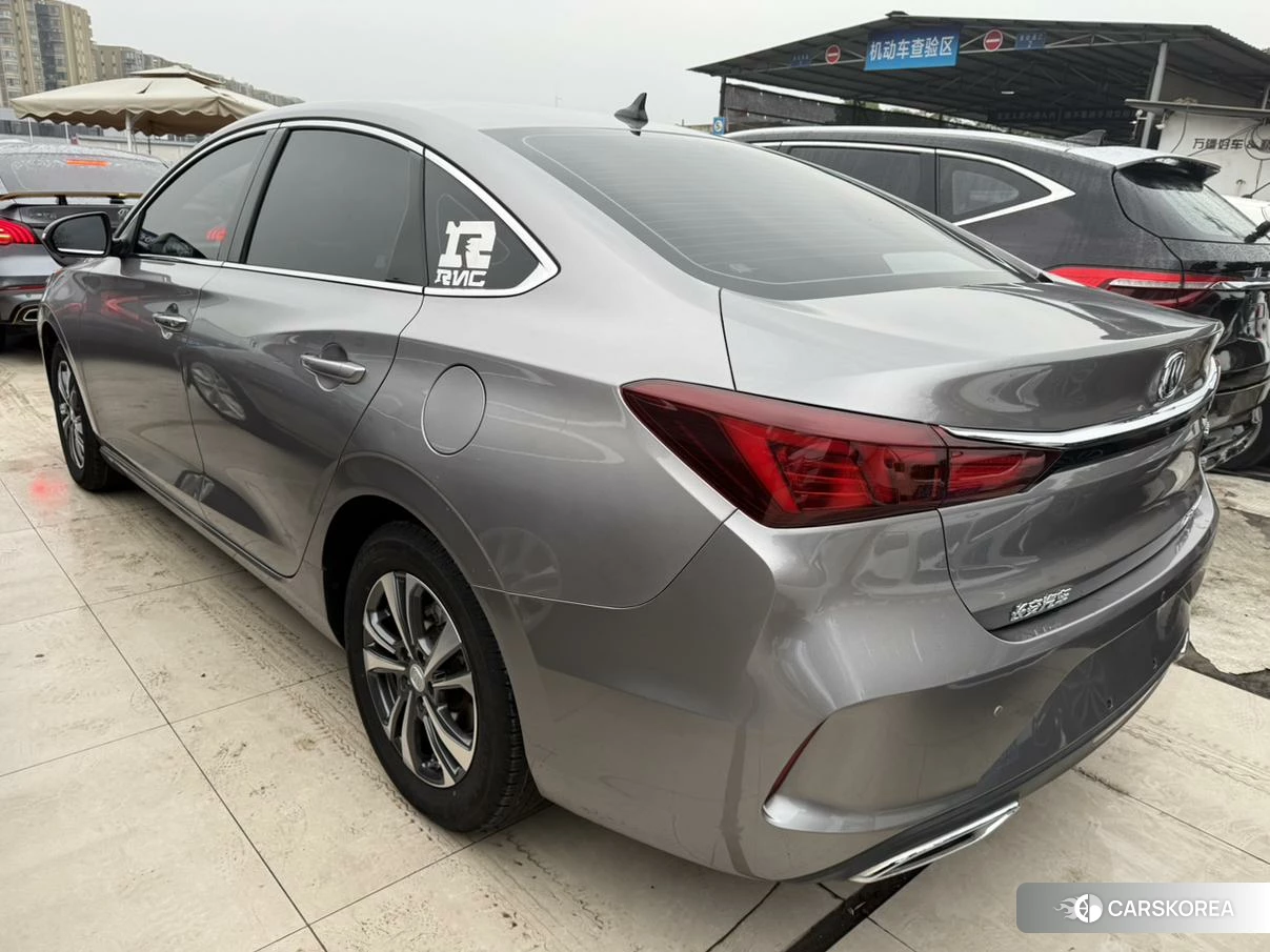 Chang'an Yidong 2021 Серебристо-серый из Китая, фото 3