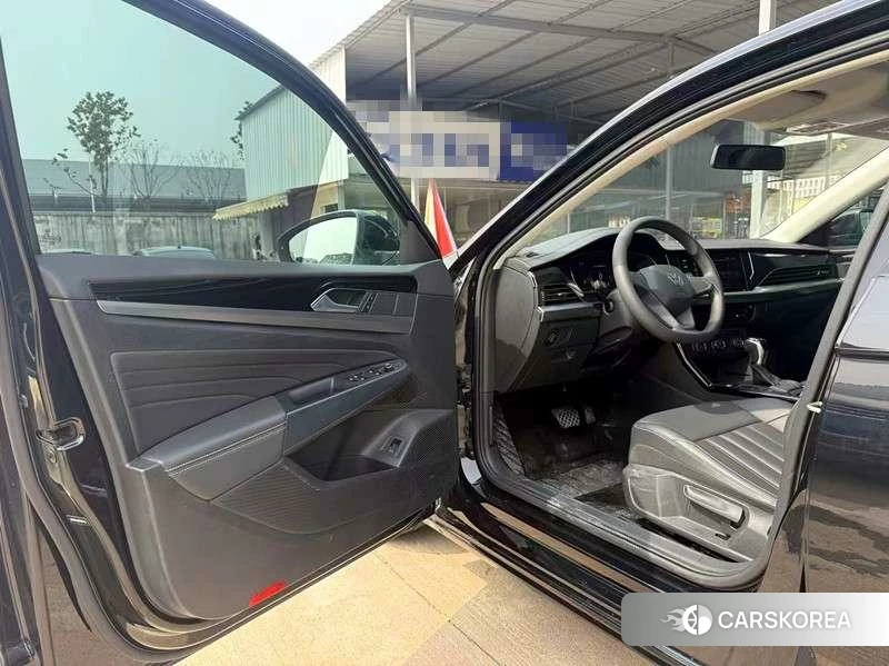 Volkswagen Passat 2022 Черный из Китая, фото 3