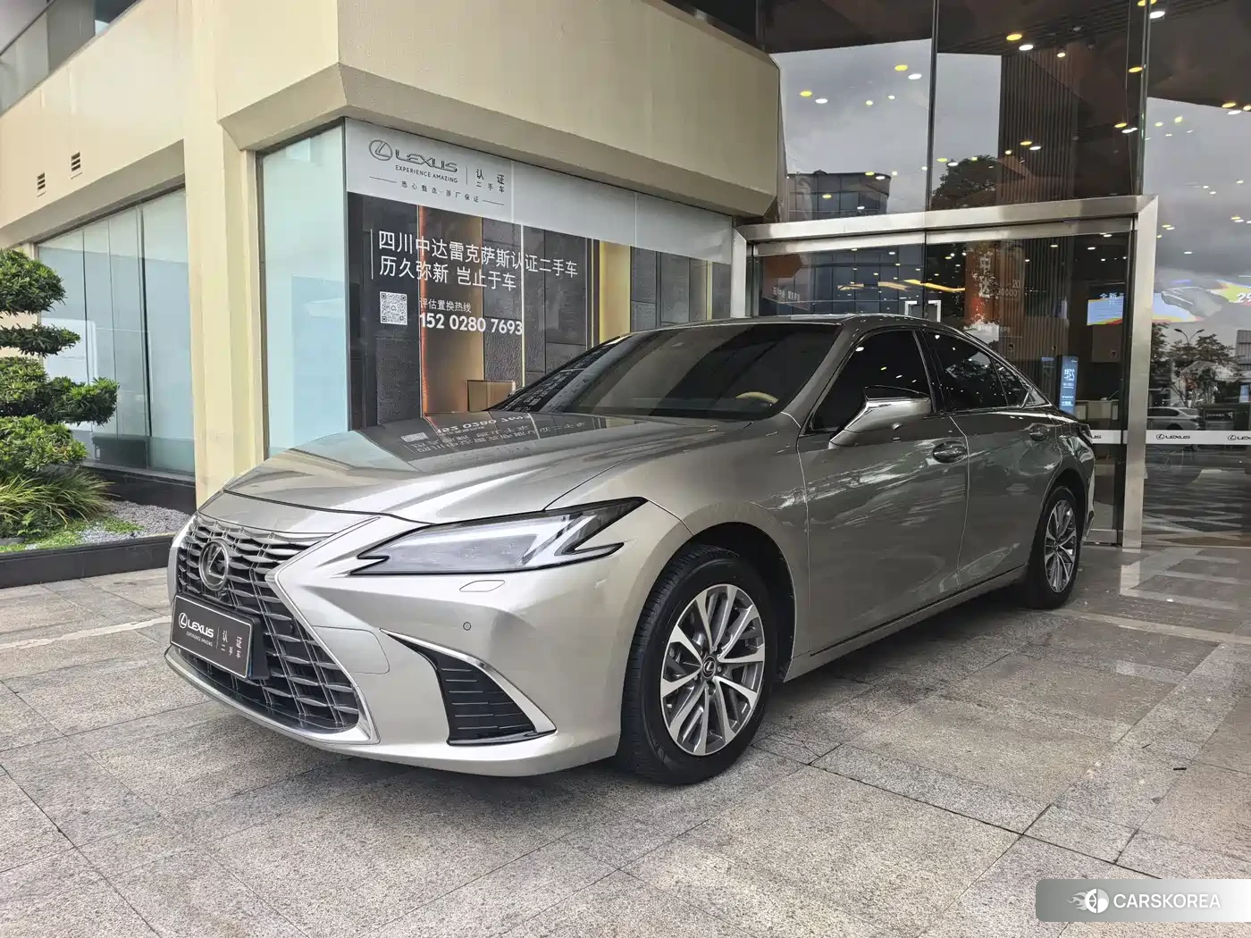 Lexus ES 2025 Silver/gray из Китая, фото 3