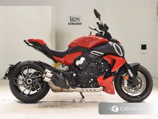 Проданный Ducati DIAVEL V4 2023 из Японии, фото 2