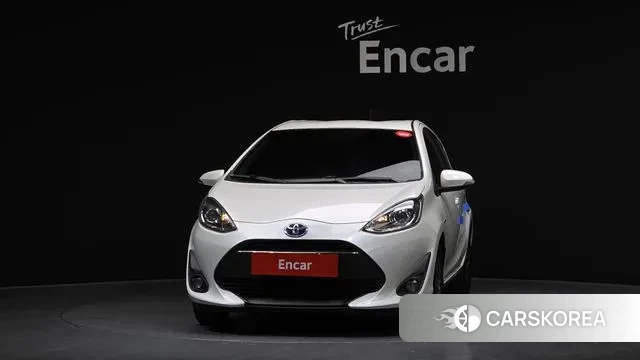 Toyota Prius C id 3499632 из Кореи 13