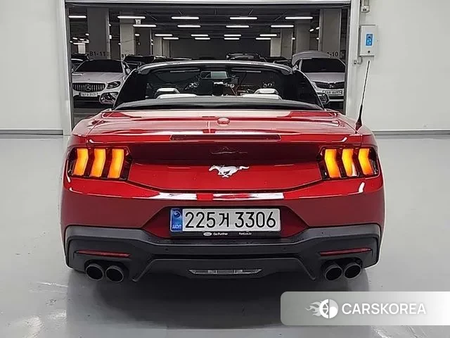 Ford Mustang 7th Generation 2024 Красный из Кореи, фото 3