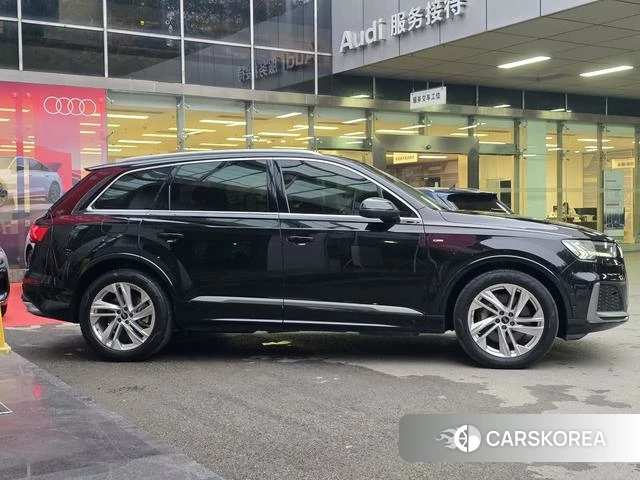 Audi Q7 id 4259493 из Китая 16
