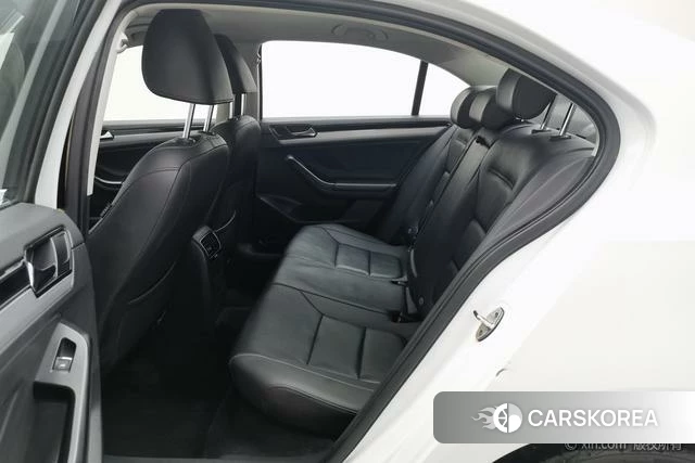 Volkswagen Sagitar id 4211238 из Китая 17
