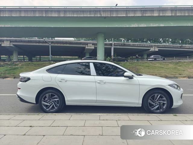 Volkswagen Lingdu 2025 Белый из Китая, фото 6