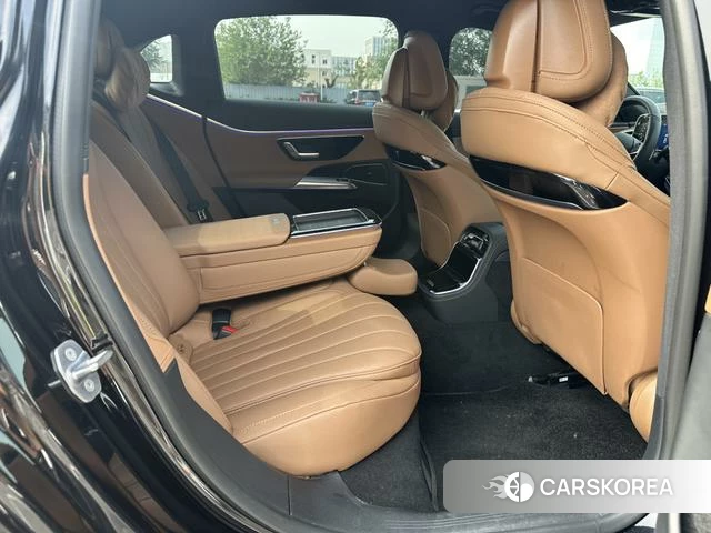 Mercedes-Benz E-class 2024 Черный из Китая, фото 3