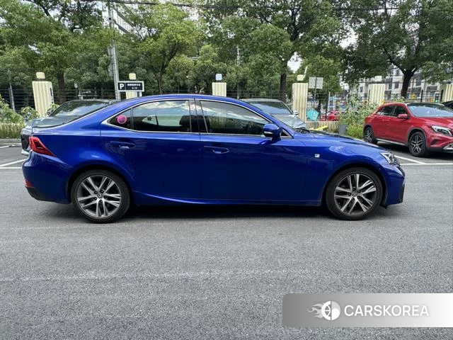 Lexus IS id 4239890 из Китая 8
