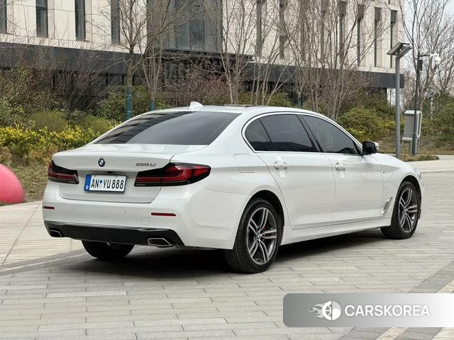 BMW 5 series 2021 Белый из Китая, фото 3