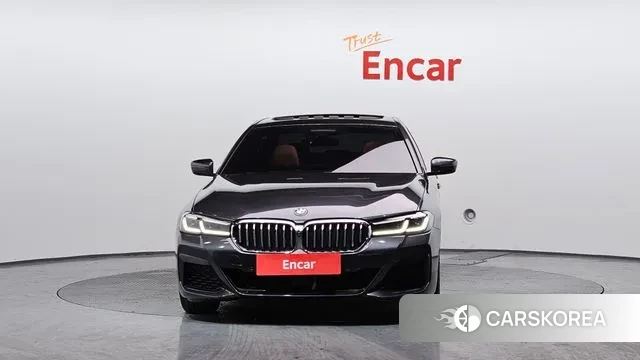 BMW 5 Series (G30) id 3640439 из Кореи 13